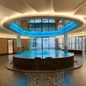 Coin D'aubrac Restaurant De Luxe Aparthotel